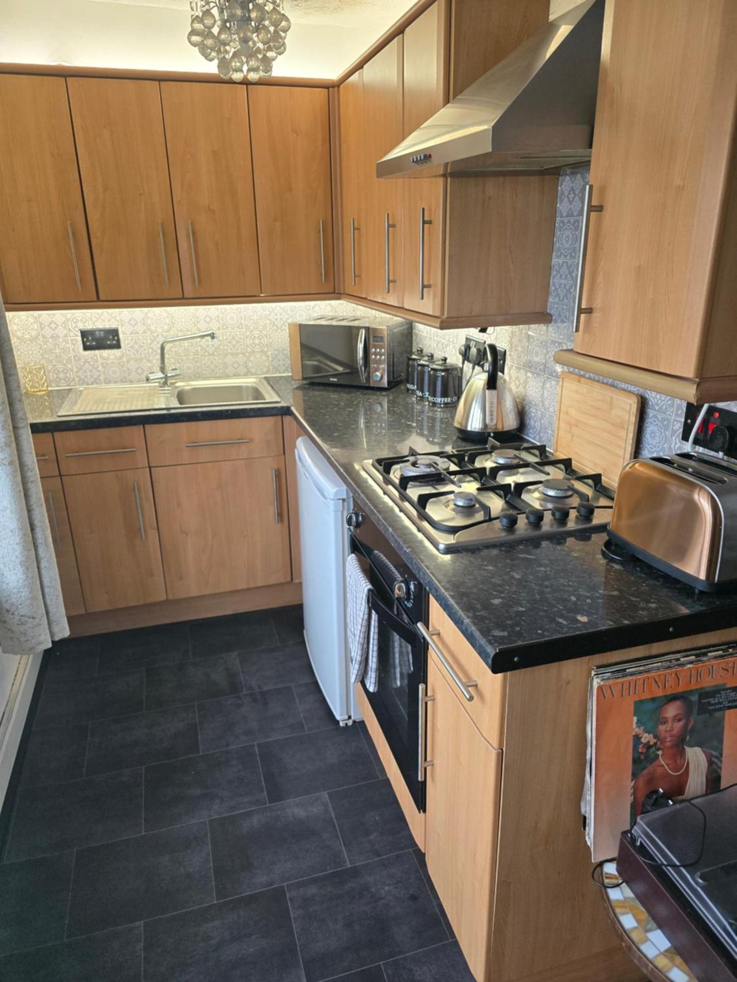 Havisham Studio Flat Rochester Me1 1Xz Strood Exterior photo